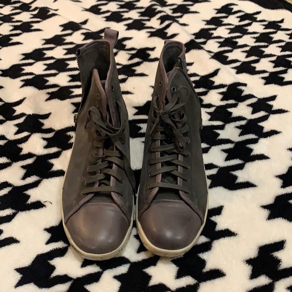 John Varvatos Sneakers